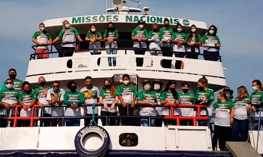 Médicos foram enviados pela Missão Saúde no barco ‘O Missionário’ na Amazônia. (Foto: Missões Nacionais)