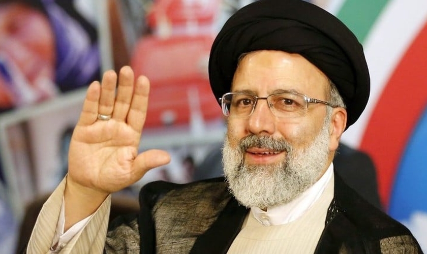 Ebrahim Raisi é o chefe do judiciário do Irã, que liderou a resposta à carta dos especialistas da ONU. (Foto: AFP/Atta Kenare)