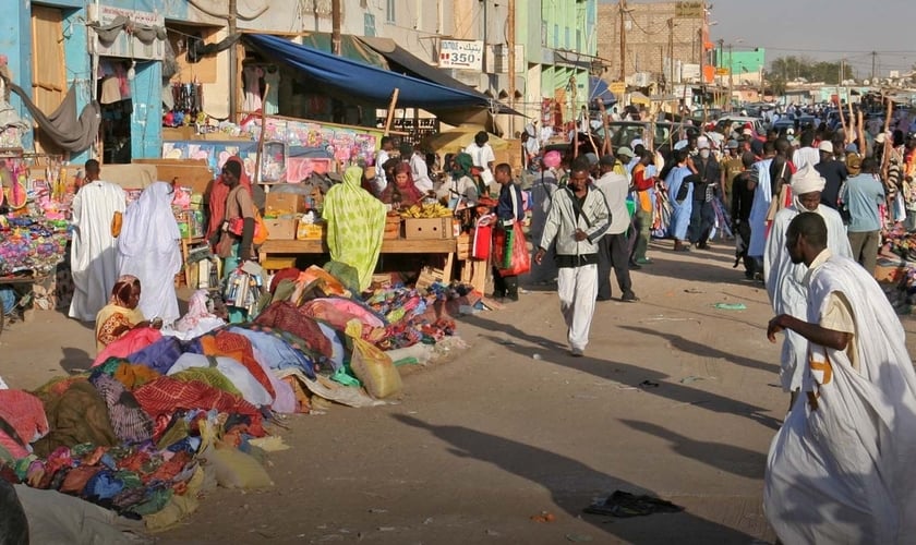 Expressar abertamente a fé cristã é arriscado até para os estrangeiros na Mauritânia. (Foto: Portas Abertas)
