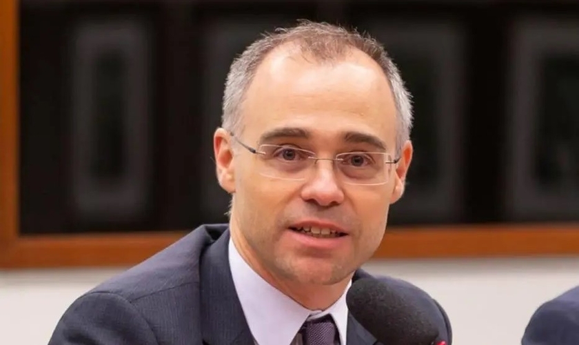 O ministro da AGU, André Mendonça. (Foto: Reprodução / Estadão)