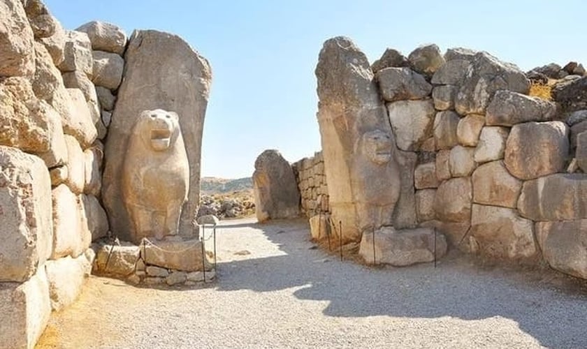O Portão do Leão para Hattusa, capital do Império Hitita. (Foto: Reprodução / Getty)