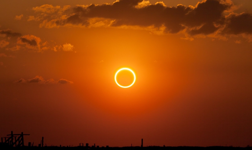 Fenômeno do eclipse solar anular, conhecido também como Anel de Fogo. (Foto: Kevin Baird )