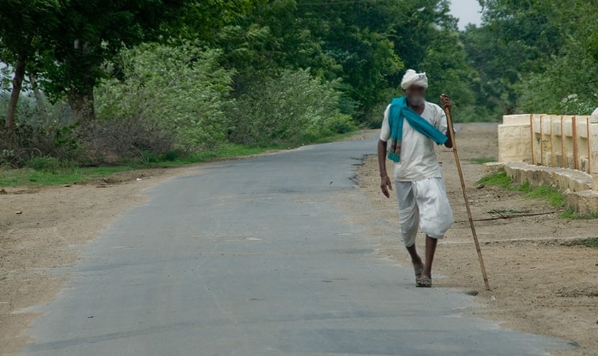 Rohit percorreu mil km evangelizando todos que encontrava pelo caminho. (Foto: e3 Partners).