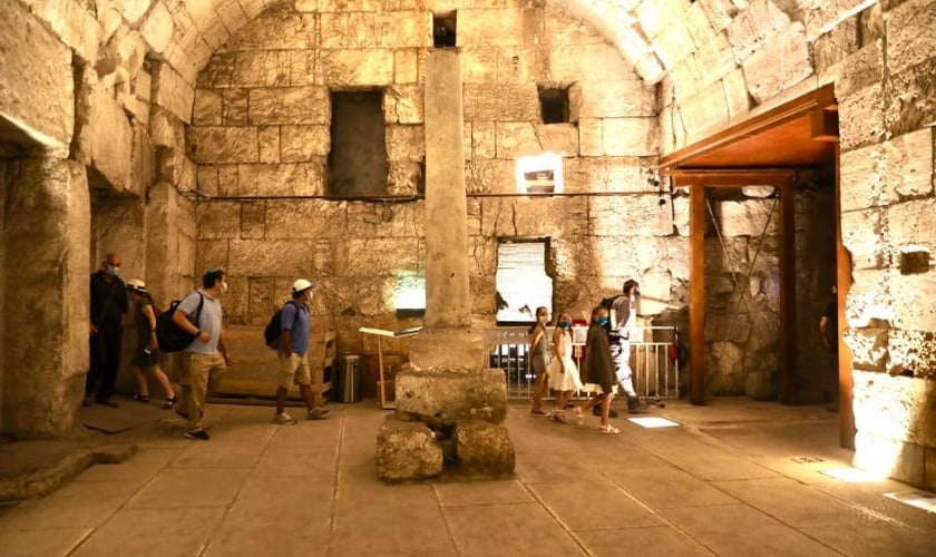 Restos do edifício de 2.000 anos recentemente escavado e que será aberto ao público. (Foto: Marc Israel Sellem/Jerusalem Post)