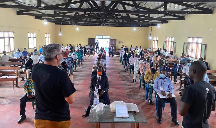Seminário Bíblico Intensivo da Missão Mãos Estendidas na África. (Foto: MME)