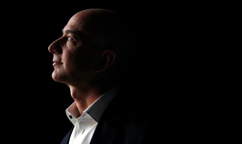 Jeff Bezos, ex-CEO da Amazon e homem mais rico do mundo. (Foto: Patrick Fallon/Bloomberg via Getty Images)