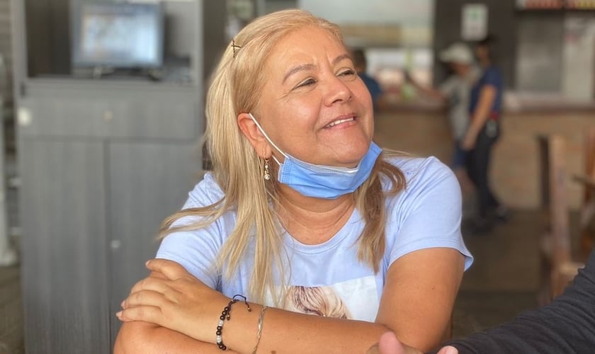 Martha Sepúlveda, colombiana que decidiu pela eutanásia, em entrevista à TV colombiana. (Foto: Federico Redondo Sepúlveda/Reprodução/Twitter)