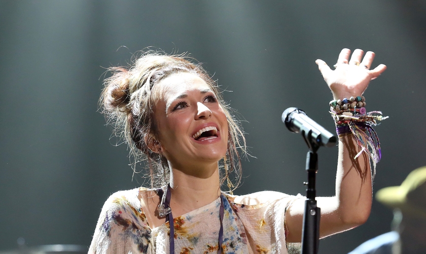 Lauren Daigle incentivou a juventude cristã a se manter firme em seu posicionamento cristão. (Foto: Terry Wyatt/Getty Images).