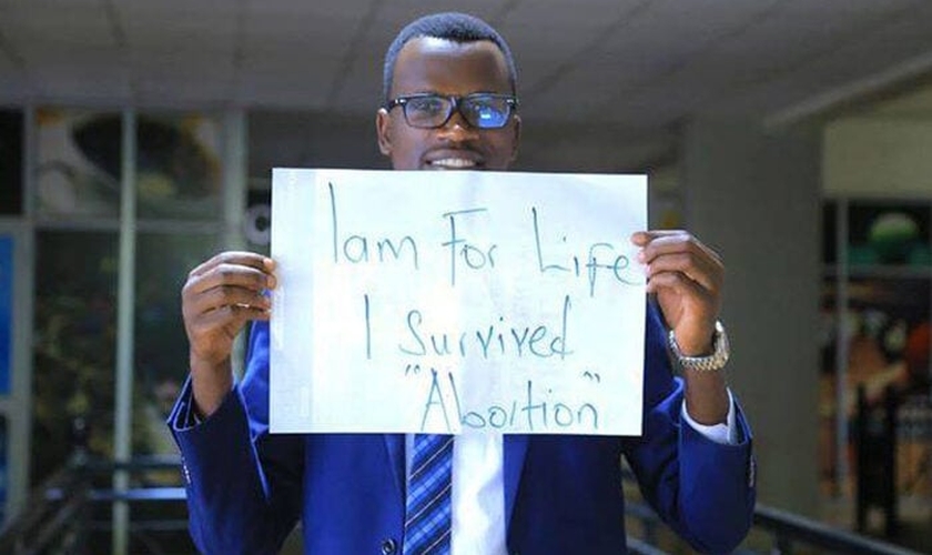 Asiimwe Ronald superou os desafios da vida. (Foto: Reprodução / NRLC)