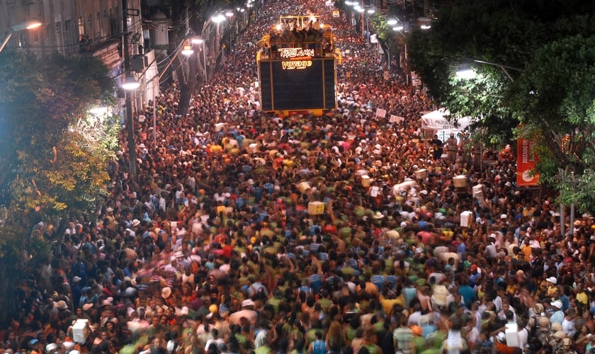 Bloco de carnaval em Salvador, na Bahia. (Foto: Agência Brasil/Antônio Cruz)