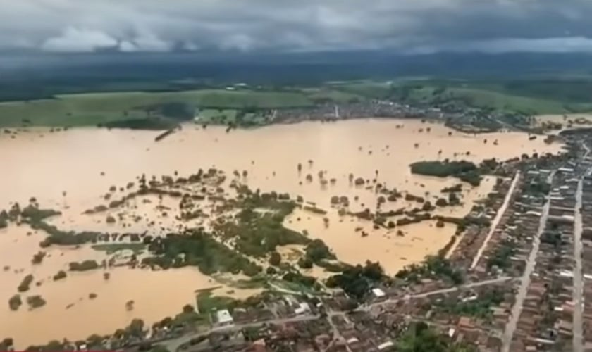 Imagem aérea do sul da Bahia, após enchente. (Foto: Captura de tela/YouTube/Jovem Pan News)