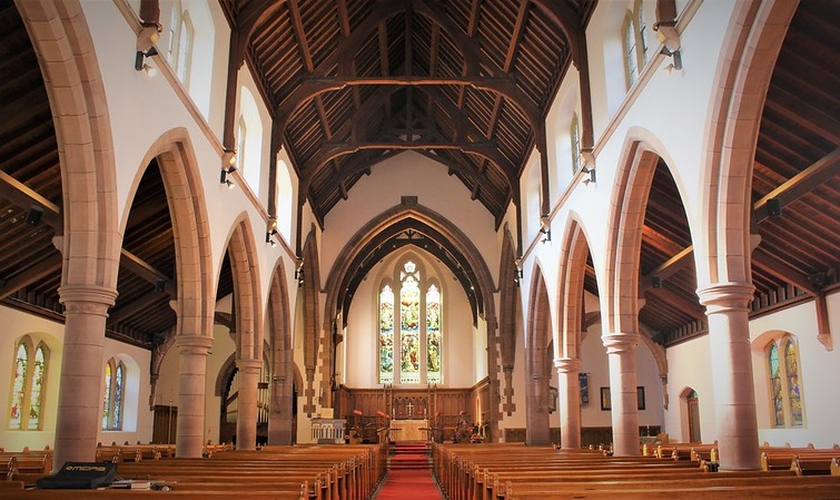 Igreja em Belfast, na Irlanda do Norte. (Foto: National Chibraries Trust)