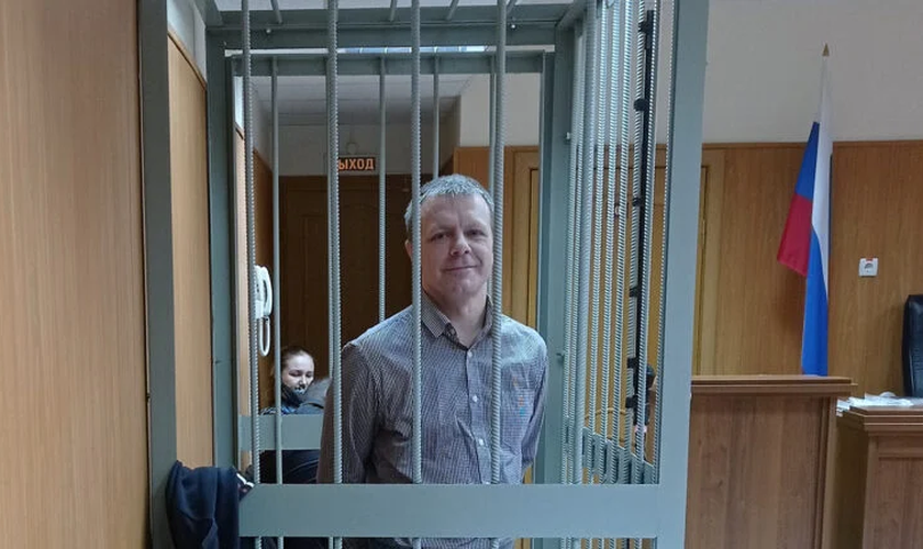 Yevgeniy Korotun, uma Testemunha de Jeová presa desde julho de 2020, que recebeu recentemente uma sentença de sete anos de prisão. (Foto: Cortesia das Testemunhas de Jeová)