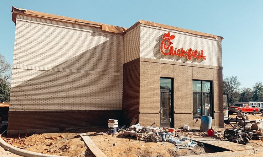 A Chick-fil-A, umas das maiores redes de fast food nos EUA, é conhecida por sua cultura cristã. (Foto: Facebook/Chick-fil-A Marshall).