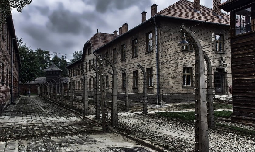 Campo de concentração de Auschwitz, no sul da Polônia. (Foto: Pixabay/Peter 89ba)