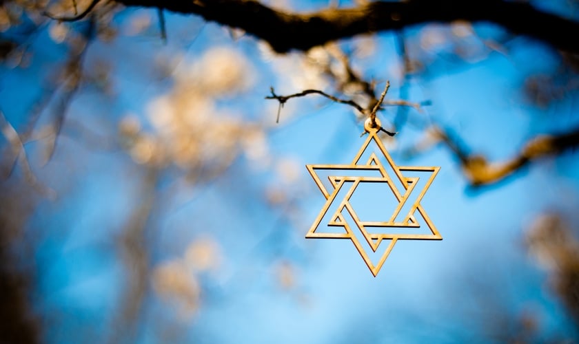 Estrela de Davi, um dos símbolos do judaísmo. (Foto: Unsplash/David Holifield)