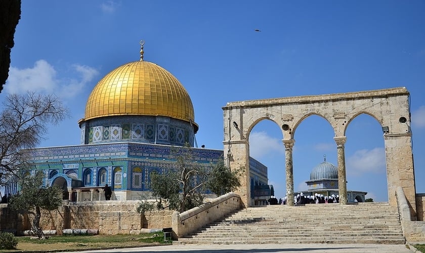 O Monte do Templo e a Cúpula da Rocha, em Jerusalém. (Foto: Tony Kane/Wikimedia Commons)