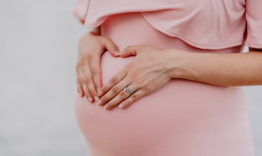 Uma mãe de 38 anos foi autorizada a abortar seu bebê de seis meses. (Foto: Unsplash/Juan Encalada).
