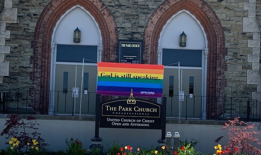 A Park Church, filiada à Igreja Unida de Cristo, celebrou o Mês do Orgulho Gay. (Foto: Facebook/The Park Church Elmira).
