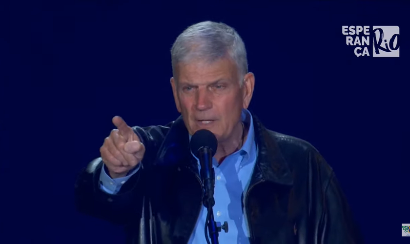 Franklin Graham pregou o Evangelho no “Esperança Rio”. (Foto: YouTube/Esperança Rio 2022).