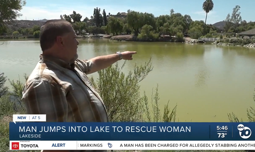 Scot Wolfe, de 56 anos, salvou uma mulher que se afogava em um lago, na Califórnia. (Foto: Reprodução/ABC News San Diego).