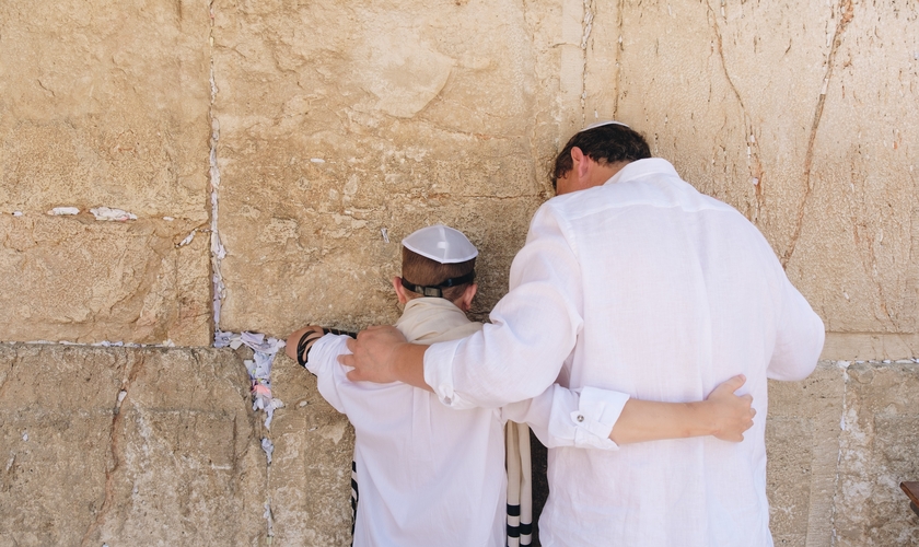 Entre agosto e setembro, os judeus vivem o tempo da Teshuvá, no mês de Elul. (Foto: Unsplash/Anton Mislawsky)