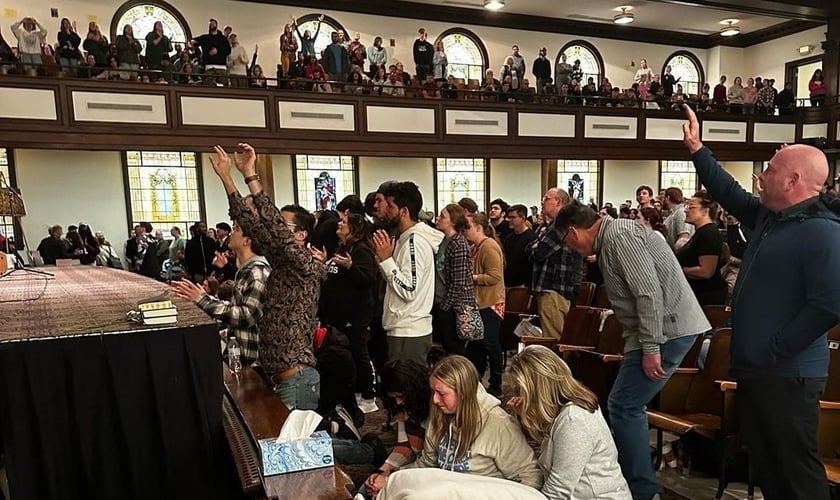 O avivamento na Universidade de Asbury já dura mais de 150 horas. (Foto: Instagram/Nick Hall).