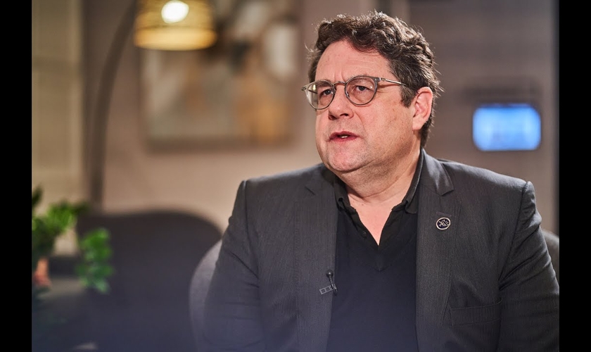 O ministro da Educação de Quebec, Bernard Drainville. (Captura de tela/YouTube/Radio-Canada Info)