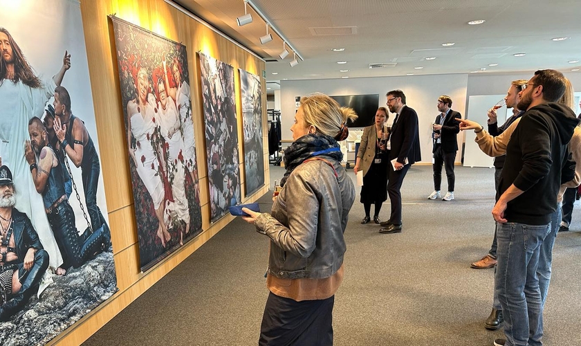 As obras são da fotógrafa sueca Elisabeth Ohlson. (Foto: Facebook Elisabeth Ohlson).