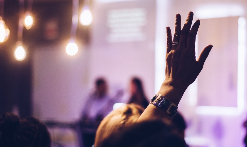 A imensa maioria dos brasileiros (89%) acredita em Deus. (Foto: Imagem ilustrativa/Unsplash/Marcos Luiz Photograph).