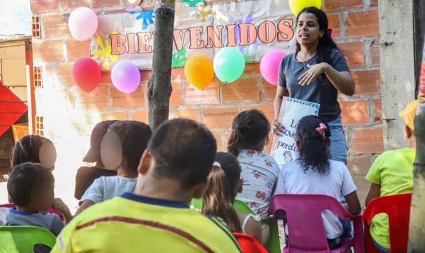 Atividades da missão com as crianças na Colômbia. (Foto: Reprodução/Samaritan's Purse)
