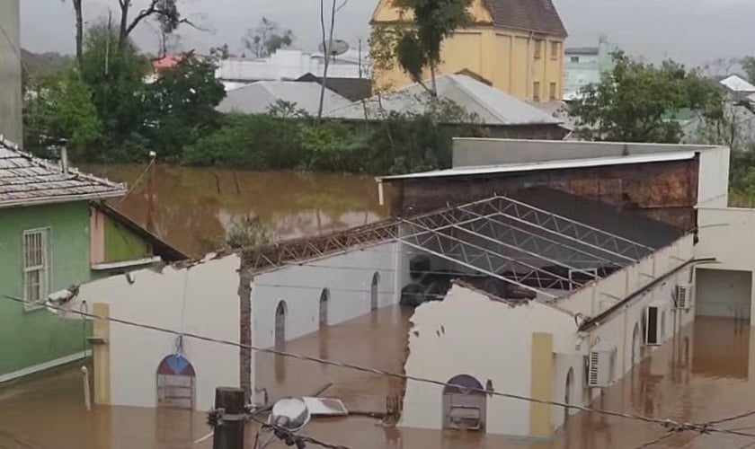 A Igreja Assembleia de Deus de Roca Sales ficou totalmente destruída. (Foto: Instagram/Ciepadergs).