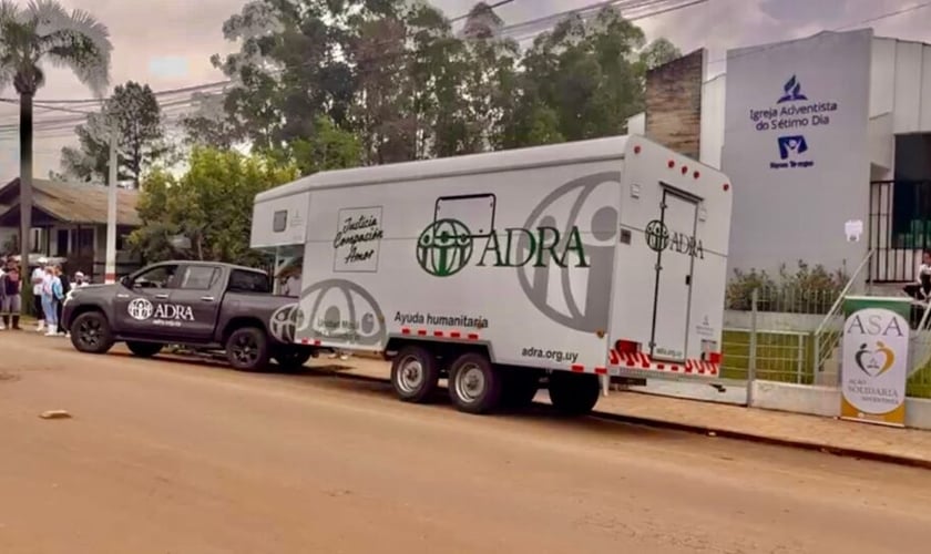 Unidade móvel da ADRA Uruguai com lavanderia (Foto: Reprodução).