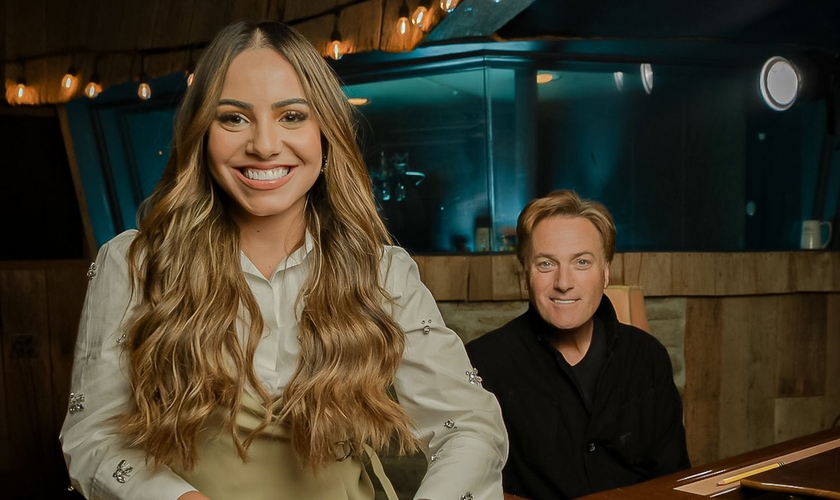 Gabriela Rocha e Michael W. Smith. (Foto: Divulgação).