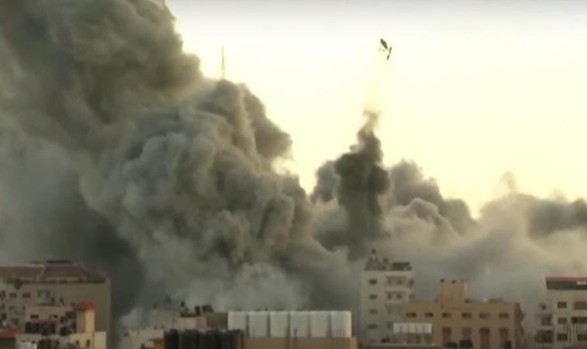 Cenas da guerra entre Israel e Hamas. (Captura de tela/YouTube CNN Brasil)