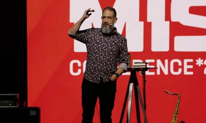 Luciano Subirá na Dunamis Conference. (Foto: Reprodução/YouTube/Dunamis Movement).