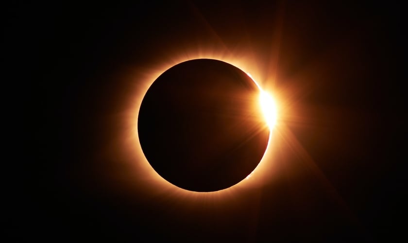 Eclipse solar anular. (Foto: Unsplash/Jongsun Lee)