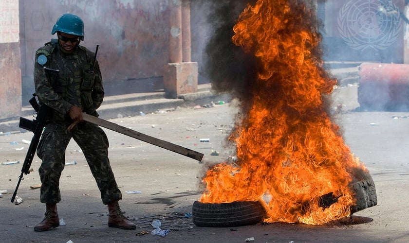 O Haiti vive uma onda de violência e controle de gangues. (Foto: Imagem ilustrativa/UN Photos/Logan Abassi).