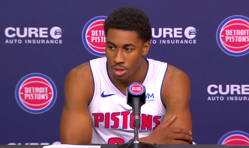 Jaden Ivey do Detroit Pistons. (Foto: Reprodução/YouTube/Hoops Postgame).