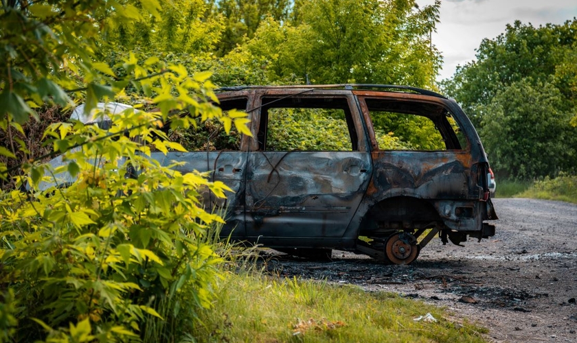 Dez carros foram incendiados após acidente com caminhão de combustível em MG. (Foto ilustrativa: Unsplash/Jakub Nawrot)