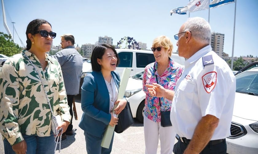 Megumi Tabata na sede da Magen David Adom, em Jerusalém. (Foto: Michio Nagata)