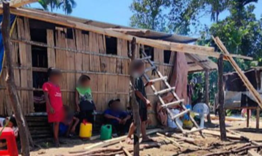 Cristãos locais construíram um abrigo temporário para a família de Ha no Vietnã. (Foto: Portas Abertas).