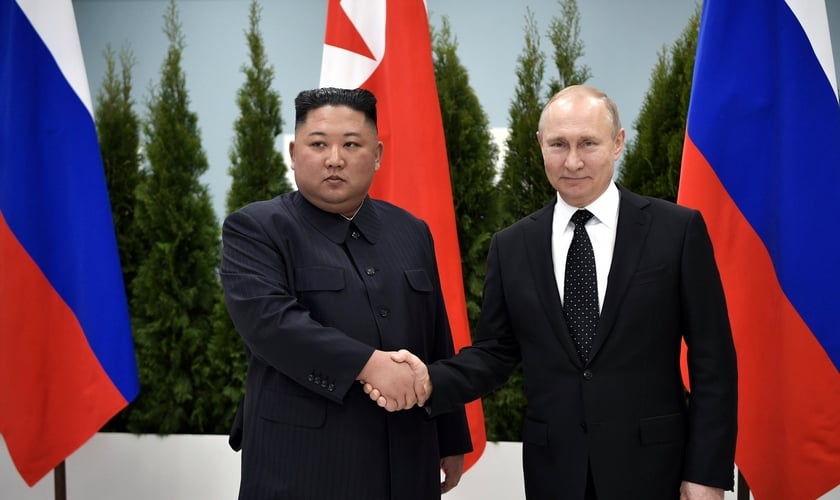 Kim Jong-un, líder Supremo da Coreia do Norte, e Vladimir Putin, presidente da Rússia. (Foto: Wikipedia)