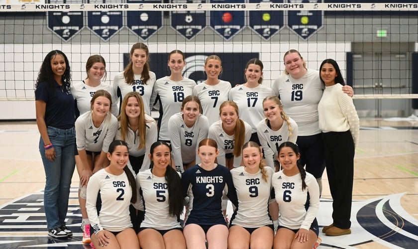 A equipe feminina de vôlei da Stone Ridge Christian High School. (Foto: Facebook/Stone Ridge Christian).