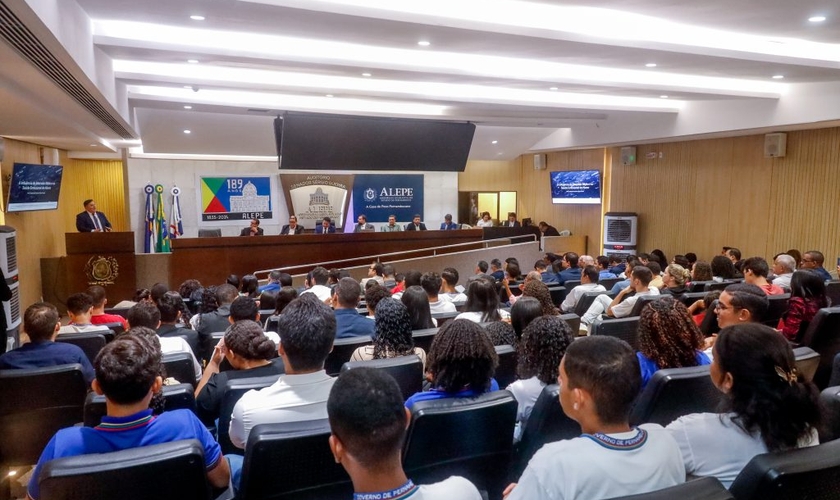 Audiência pública sobre os intervalos bíblicos. (Foto: ALEPE/Roberta Guimarães).