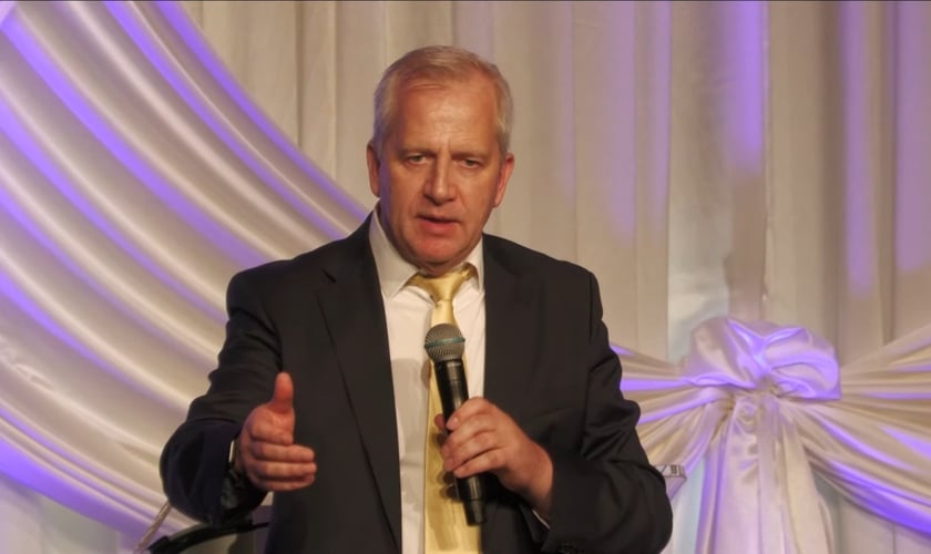 Albert Veksler, Diretor Global do JPB, durante Jerusalem Prayer Breakfast 2025. (Captura de tela/YouTube/Jerusalem Prayer Breakfast)