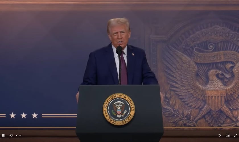 Donald Trump participa por videoconferência do Fórum Econômico, em Davos. (Captura de tela/YouTube/CNBC Television)