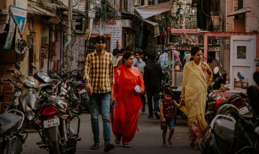 A DOOR International está alcançando surdos em Bangladesh. (Foto: Reprodução/Instagram/DOOR International)