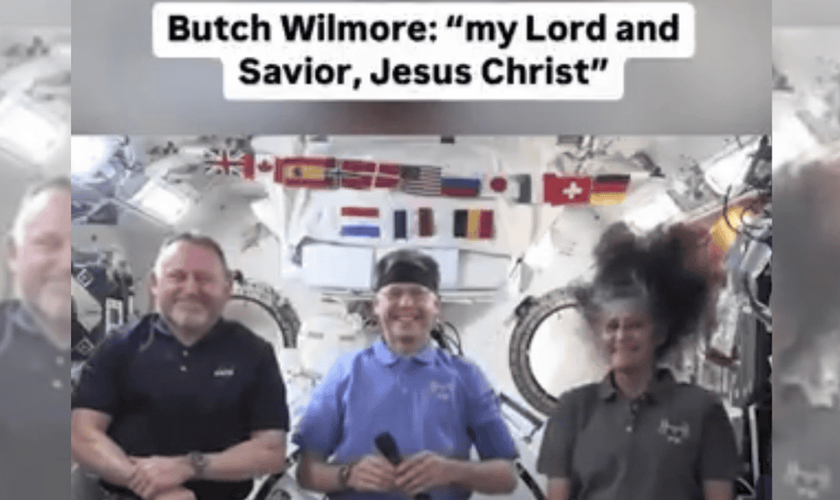 Barry “Butch” Wilmore junto de outros astronautas da NASA a bordo da Estação Espacial Internacional. (Captura de tela/Reprodução Daily Citizen)