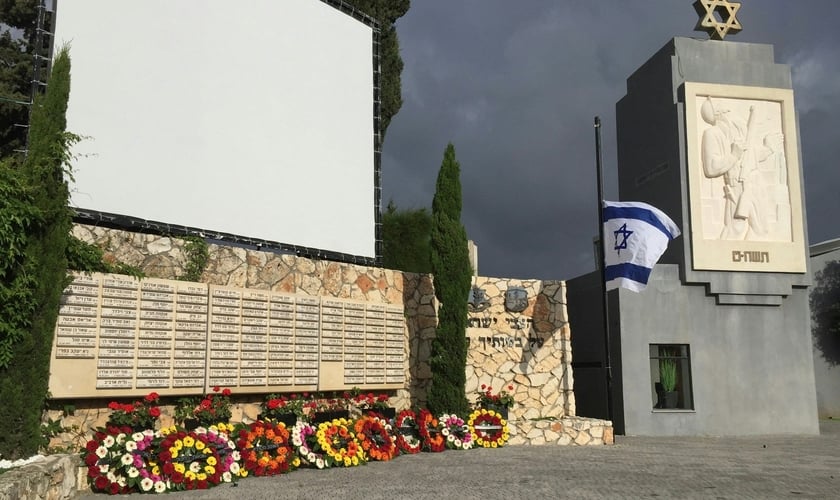 Monumento do Memorial do Soldado Caído de Israel. (Foto: Unsplash/Alex Ringer)